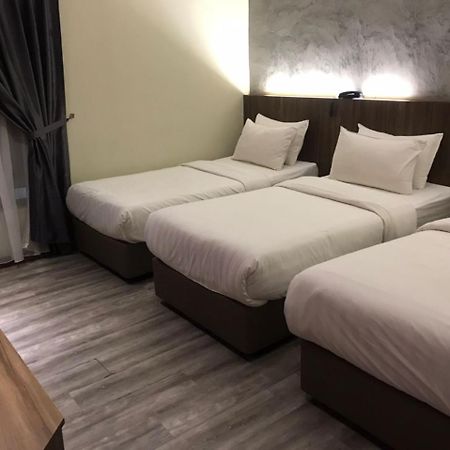 Vista Hotel Tawau Buitenkant foto