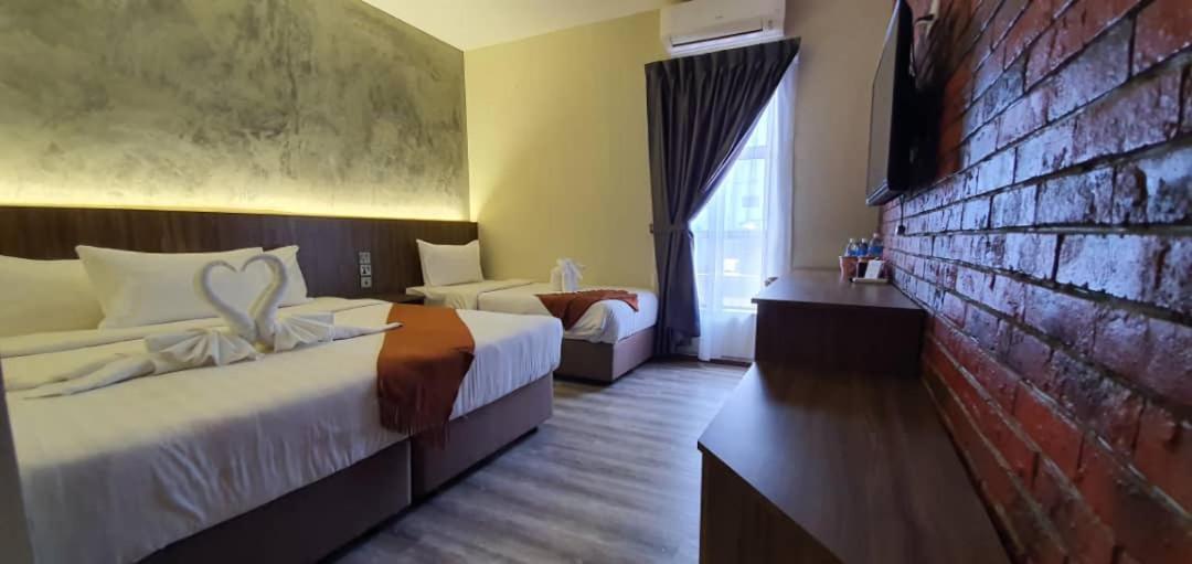 Vista Hotel Tawau Buitenkant foto