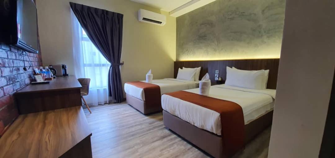 Vista Hotel Tawau Buitenkant foto