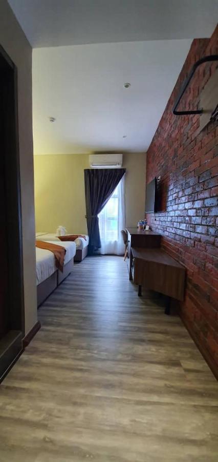 Vista Hotel Tawau Buitenkant foto