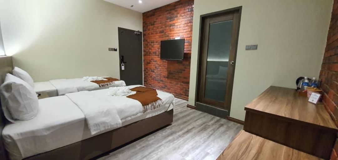 Vista Hotel Tawau Buitenkant foto