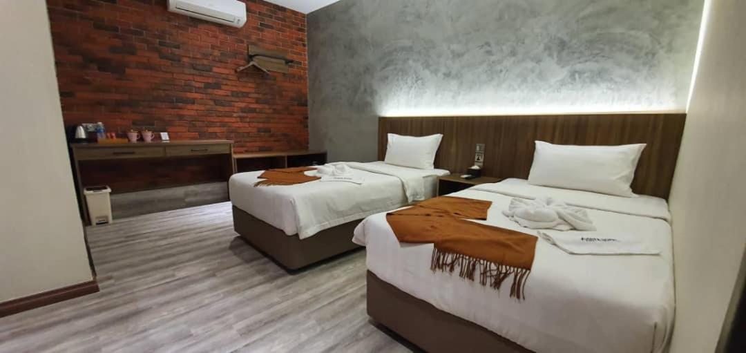 Vista Hotel Tawau Buitenkant foto