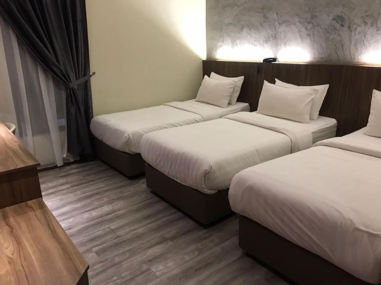 Vista Hotel Tawau Buitenkant foto